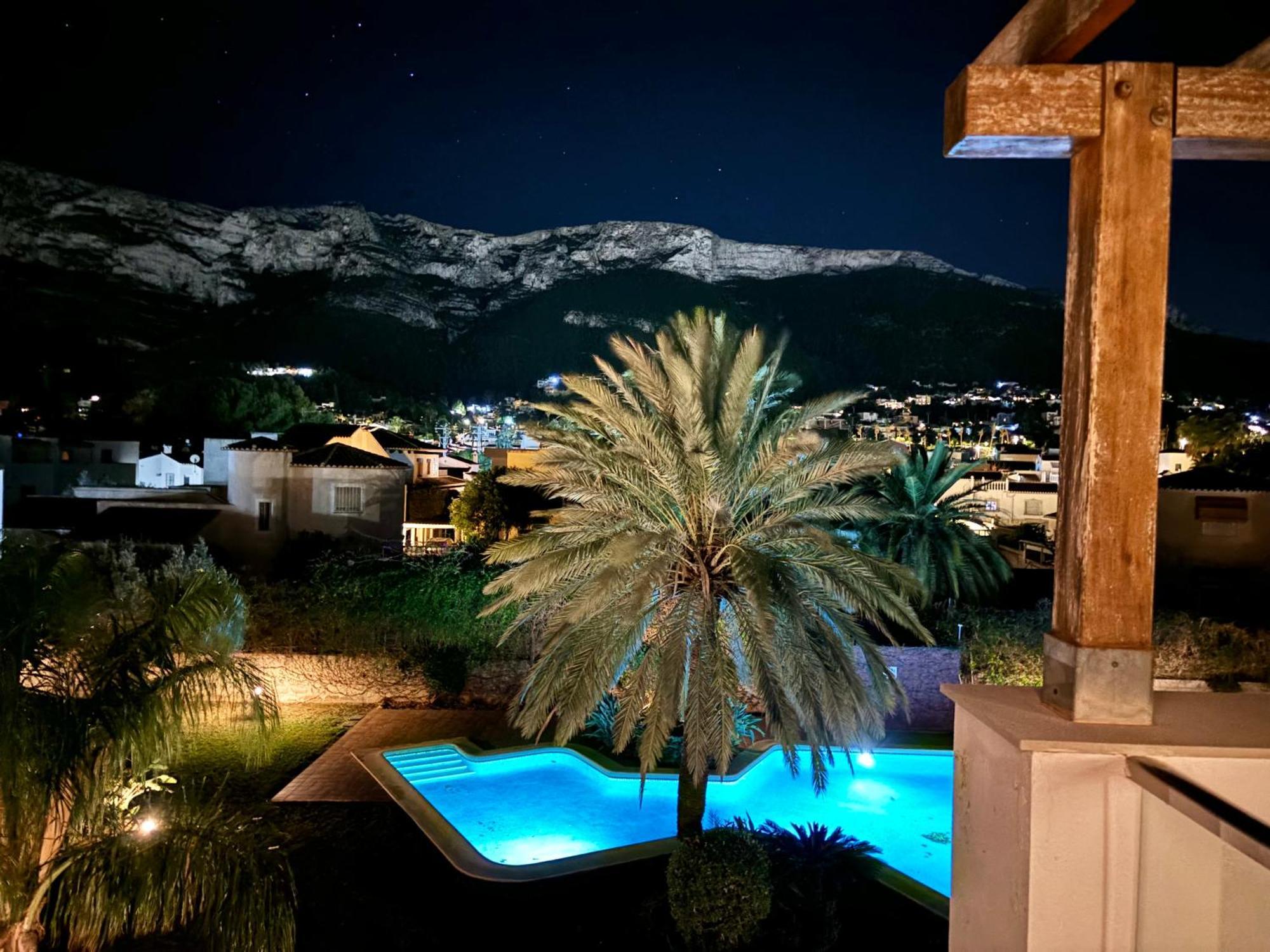 Hoteltype Penthouse 2 Beds, Parking, Wifi & Pool Stunning Views Denia Exteriör bild